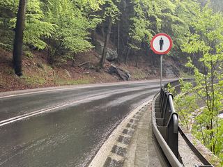 Zalało drogę do Szklarskiej Poręby