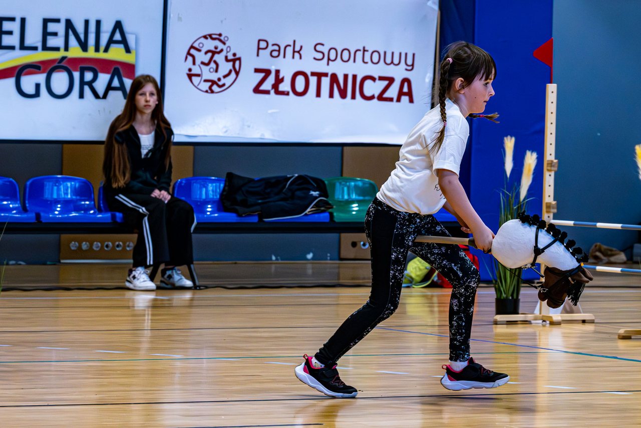 Pojeździli na "koniach" w Jeleniej Górze
