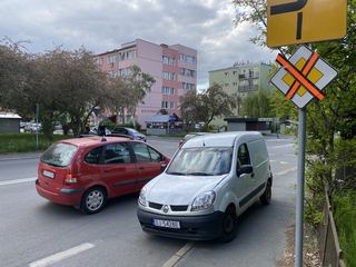 W Cieplicach prawie jak w Indiach – trąbią ile wlezie