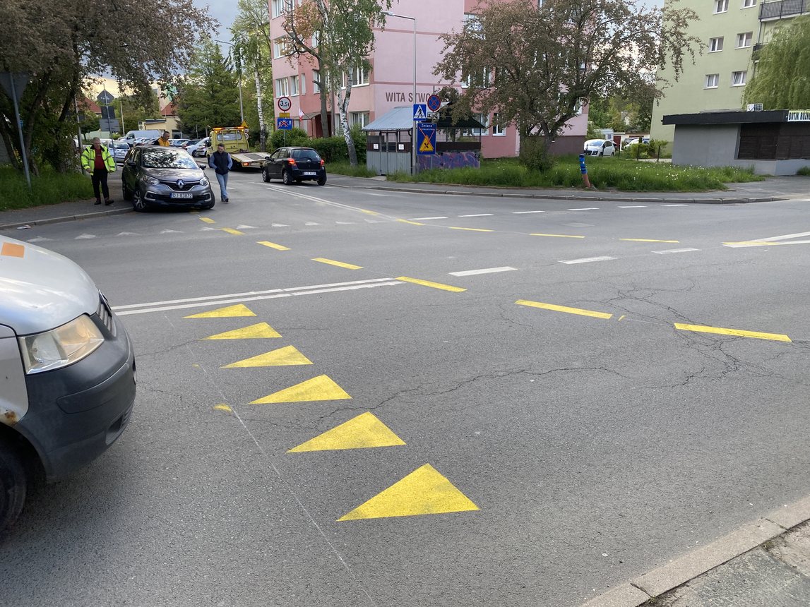 W Cieplicach prawie jak w Indiach – trąbią ile wlezie