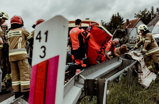 Protestują przeciw planom likwidacji pogotowia w Jeleniej Górze!