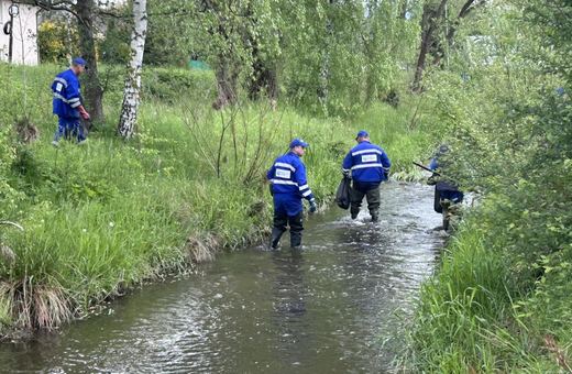 Sprzątanie rzek po powodzi ruszyło
