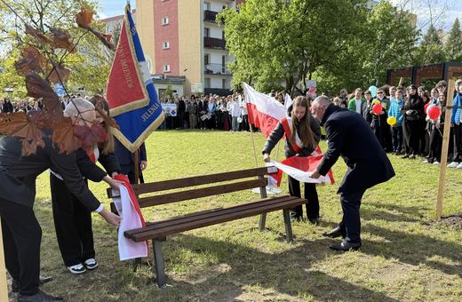 SP 10 w Jeleniej Górze – Skłodowska czuwa nad szkołą