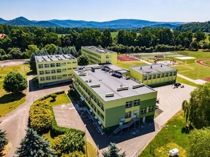 Fundacja PGE pomaga szkole po zalaniu