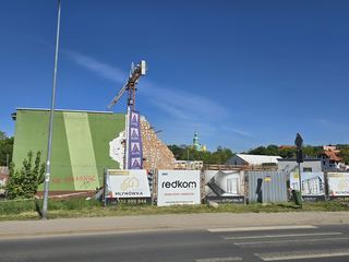 Burzą ostatni pustostan