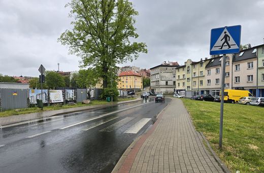 Nazwa ulicy nie od pijaków, a od zakonników – Pijarska łączy nowe i stare