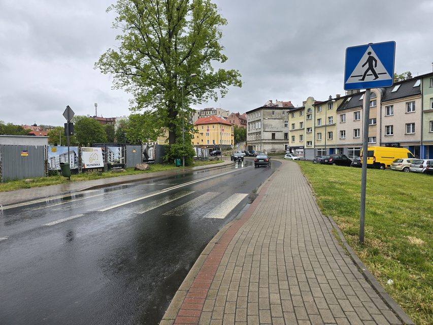 Nazwa ulicy nie od pijaków, a od zakonników – Pijarska łączy nowe i stare