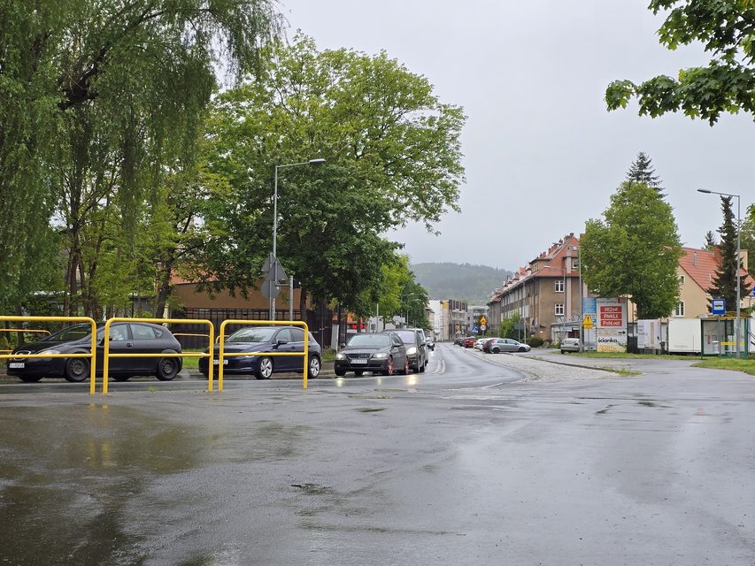 Osiedle Robotnicze w Jeleniej Górze – niby w centrum, a jednak z boku