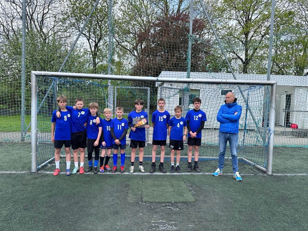 Młodzież grała w piłkę w SP 6 – wyniki