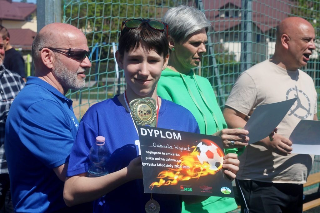 Młodzież grała w piłkę w SP 6 – wyniki