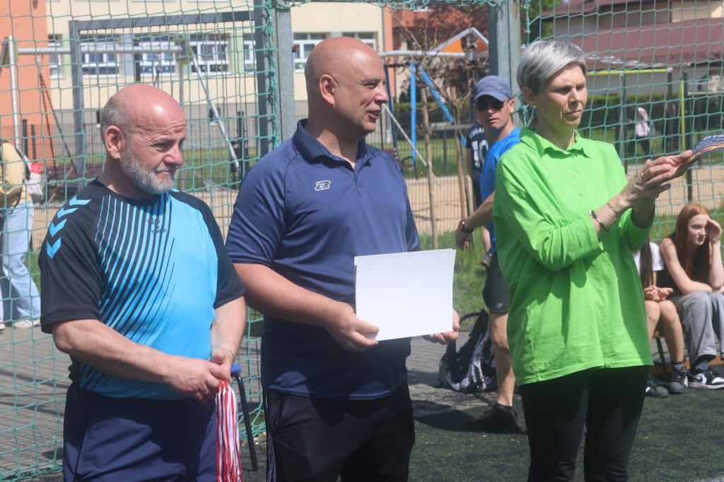 Młodzież grała w piłkę w SP 6 – wyniki