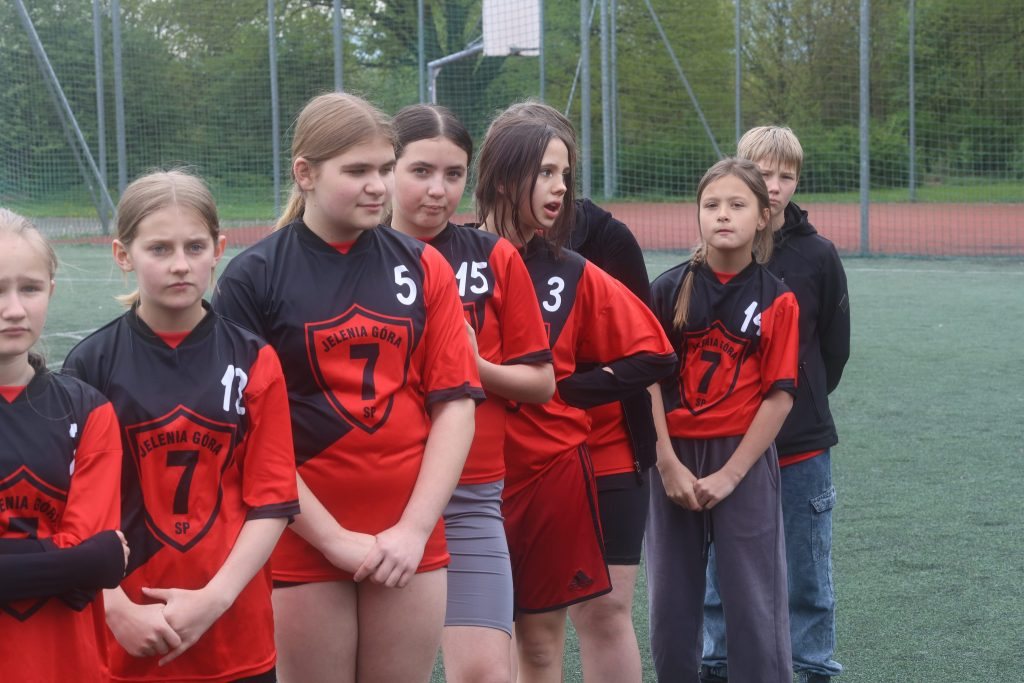 Młodzież grała w piłkę w SP 6 – wyniki