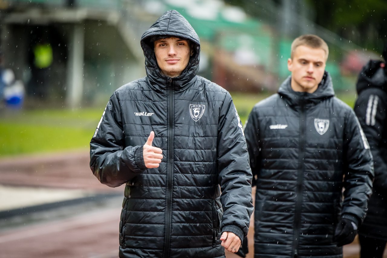 Dużo deszczu, emocji i walki, ale bez goli