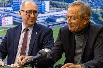 Podpisanie umowy w jeleniogórskim szpitalu