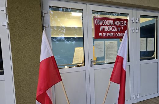 Trzaskowski 31 %, Nawrocki 29 % – druga tura za 2 tygodnie