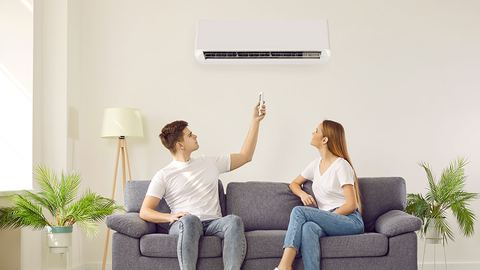 Jakiej mocy klimatyzator ścienny wybrać do mieszkania 50 mkw.?