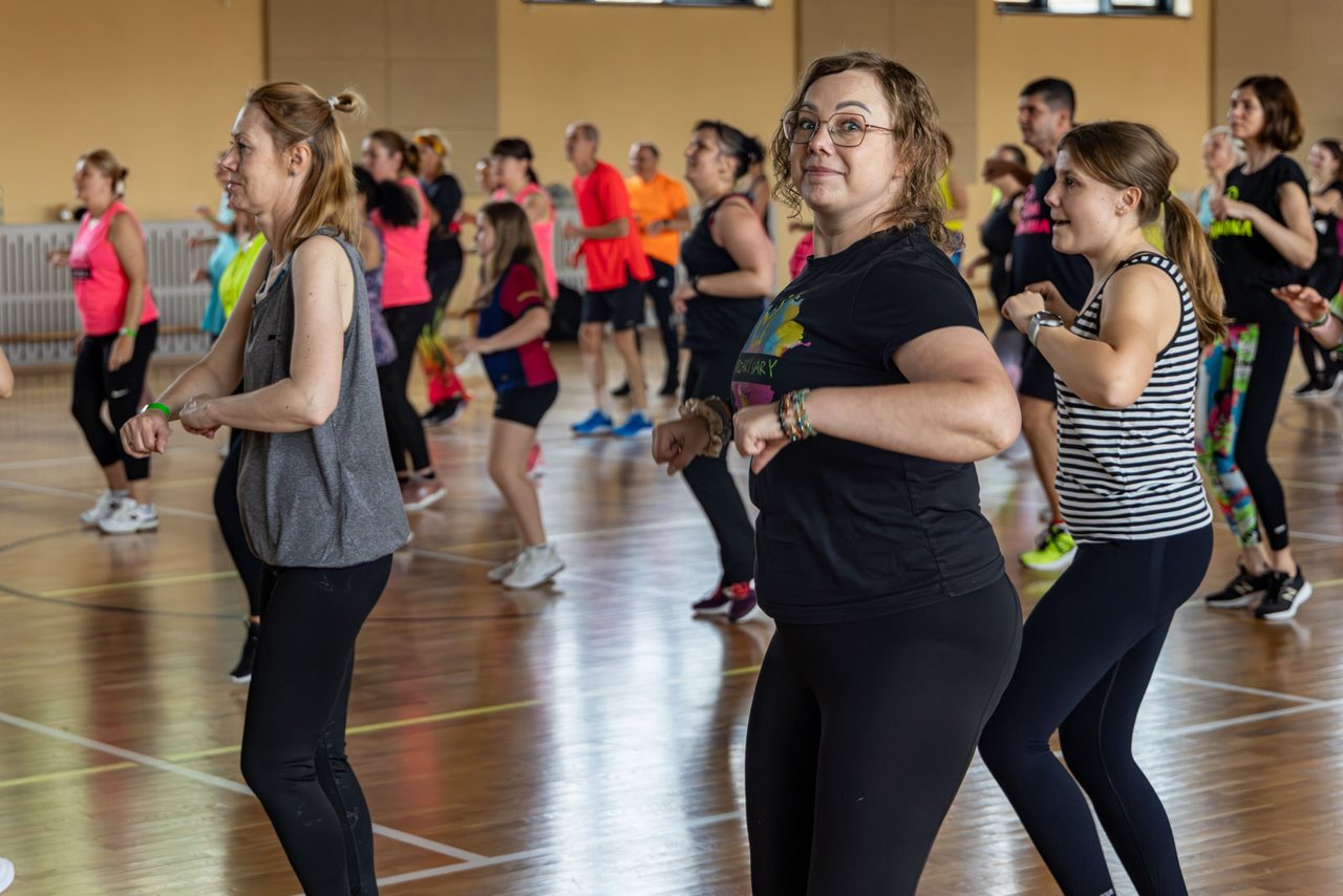 Tańczyli zumbę dla Karoliny