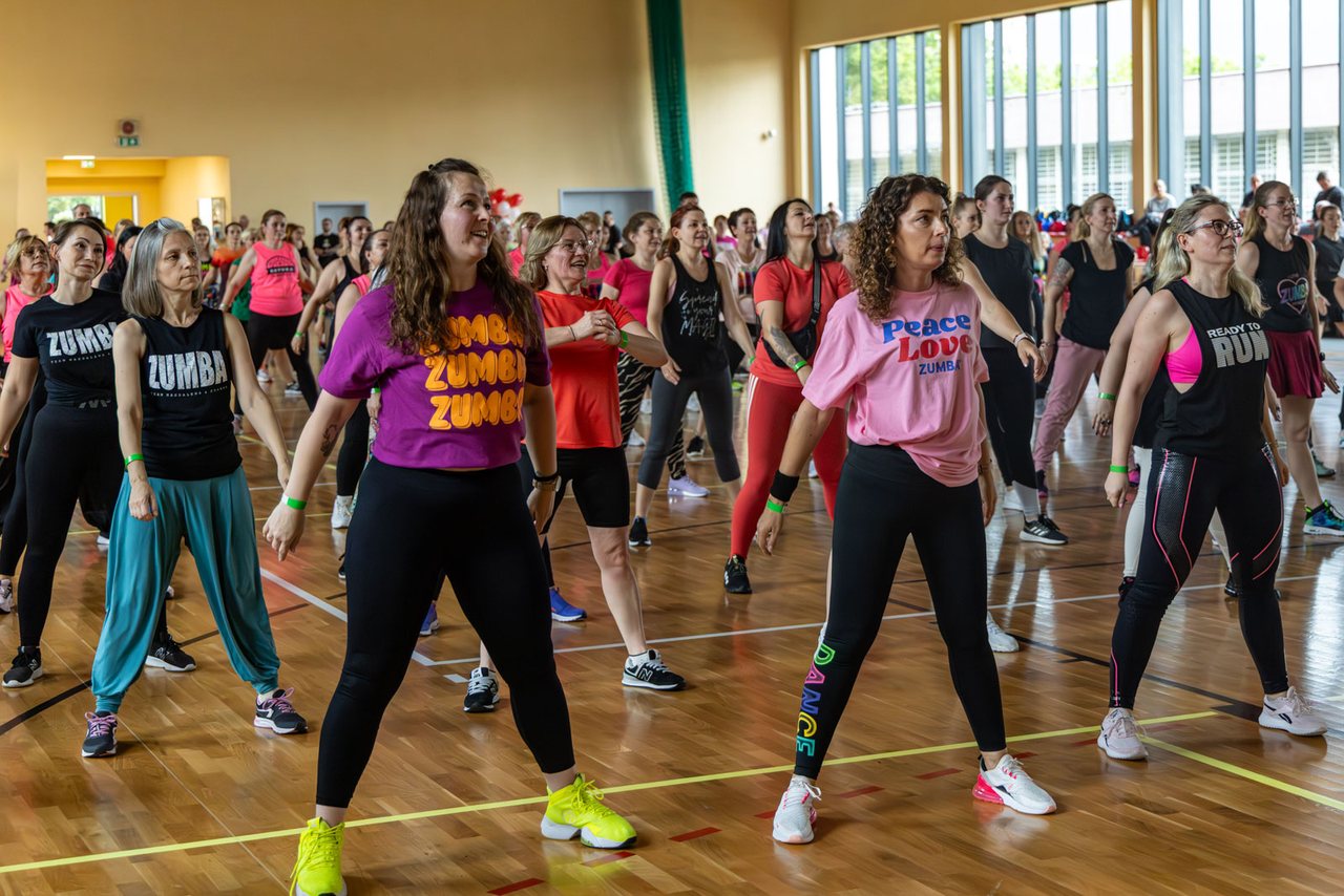 Tańczyli zumbę dla Karoliny