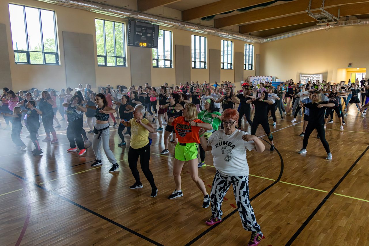 Tańczyli zumbę dla Karoliny