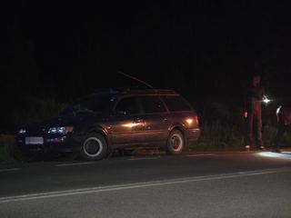 Auto wpadło do rowu
