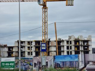 Wielki blok rośnie przy Kiepury