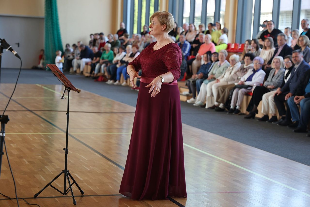 Muzyczny prezent dla rodziców w SP nr 8