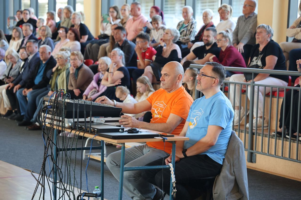 Muzyczny prezent dla rodziców w SP nr 8