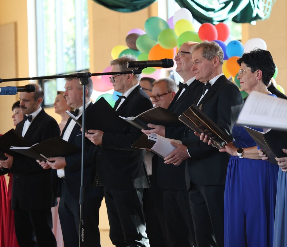 Muzyczny prezent dla rodziców w SP nr 8
