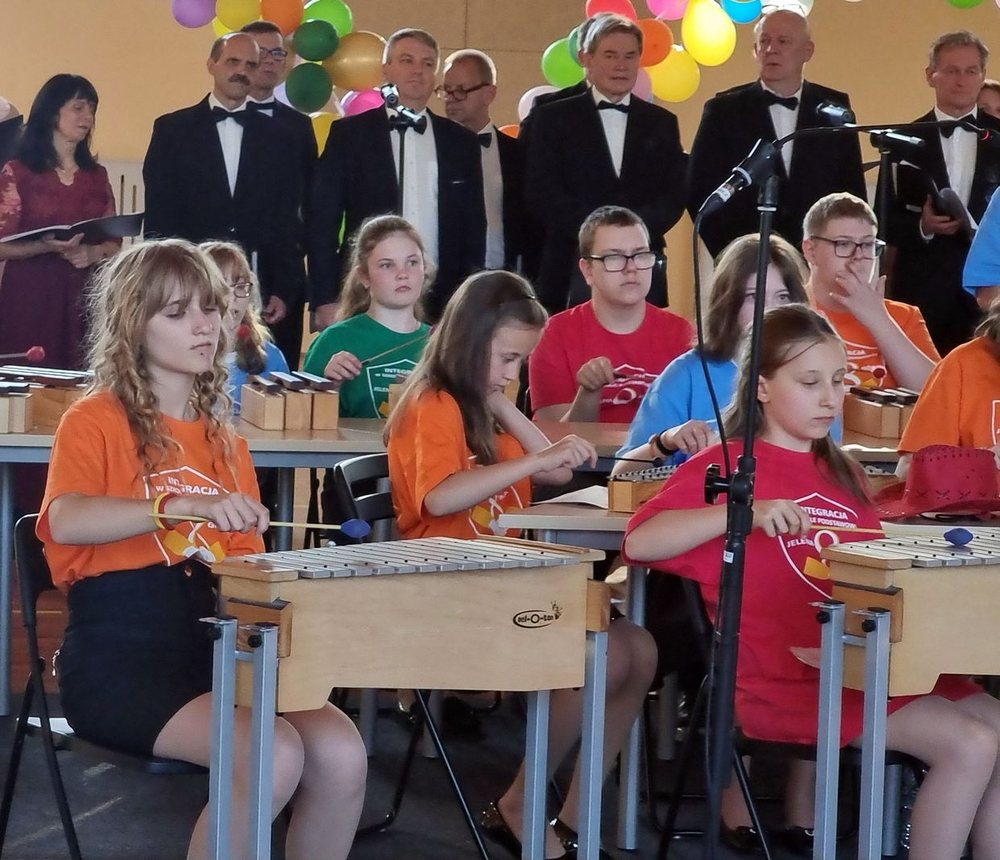 Muzyczny prezent dla rodziców w SP nr 8