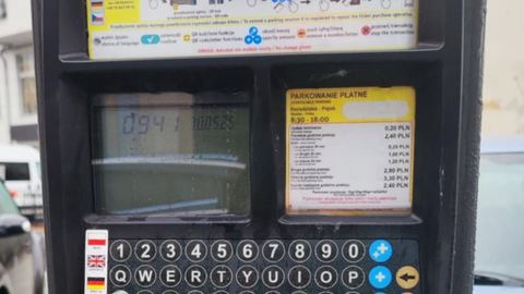 Parkowanie w centrum na razie bez opłat
