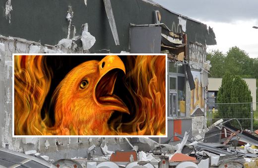 Jeleniogórski McDonald odrodzi się jak mityczny Feniks z popiołów (na zdj.).