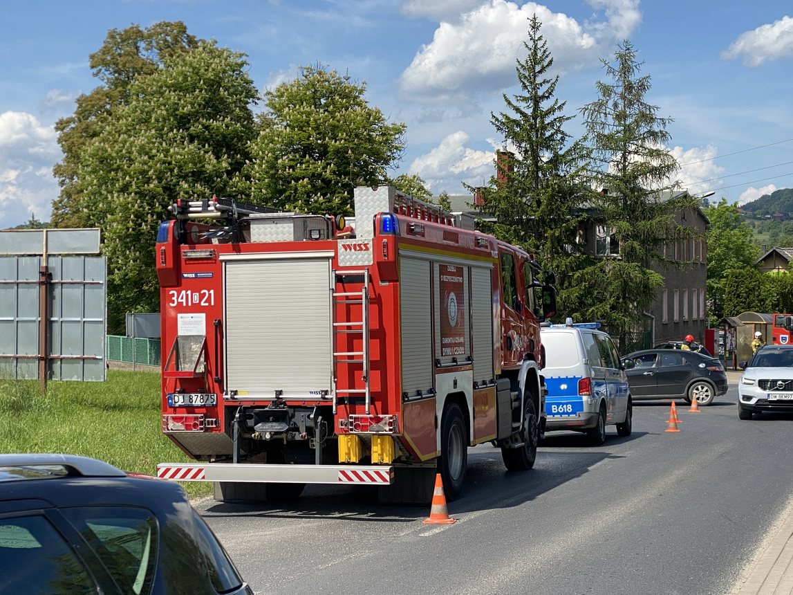 Groźne zderzenie busa i Hondy