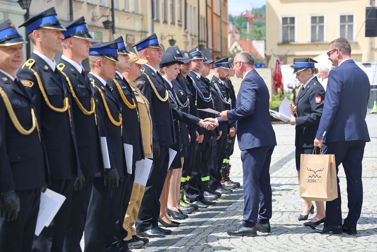 Strażacy docenieni za codzienną odwagę i poświęcenie