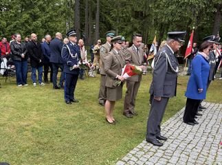 Hołd dla ofiar budowy Drogi Sudeckiej