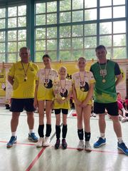 Znów wdrapały się na sam szczyt