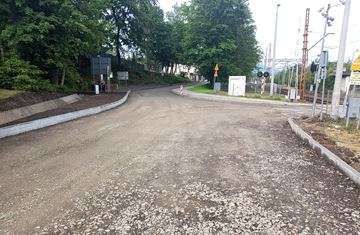 Kładą nowy "dywanik" na drodze powiatowej
