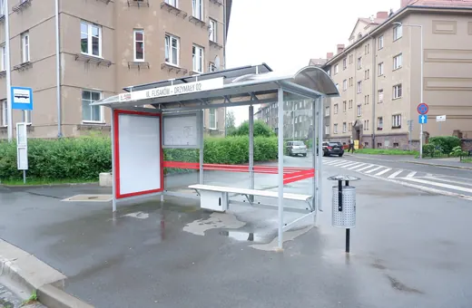 Nowe solarne wiaty przystankowe