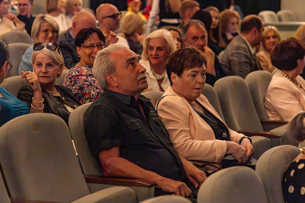 Śmiech, owacje i żadnego pecha