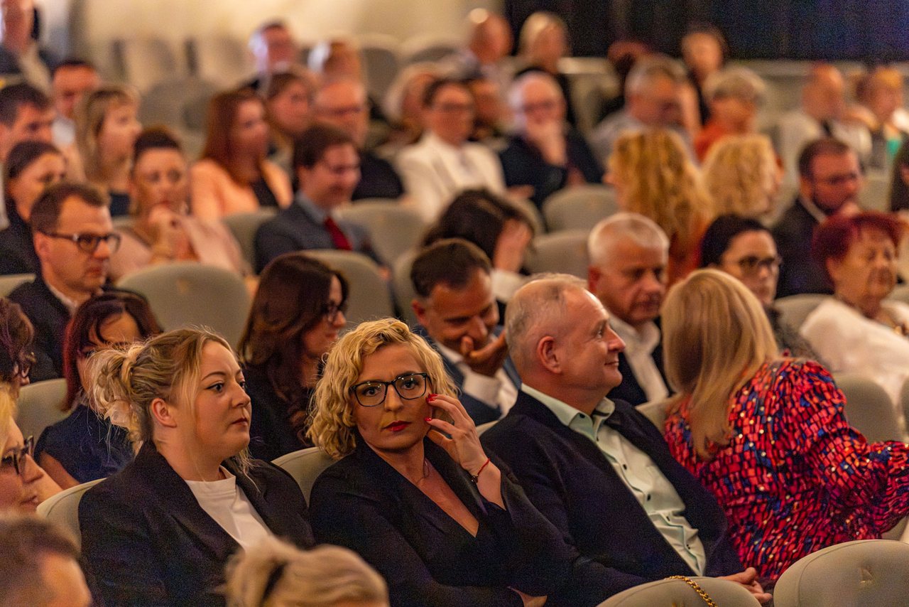 Śmiech, owacje i żadnego pecha