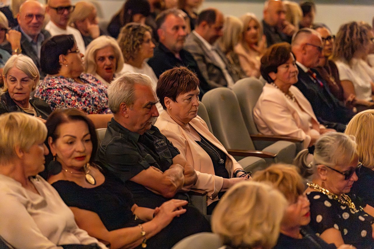 Śmiech, owacje i żadnego pecha