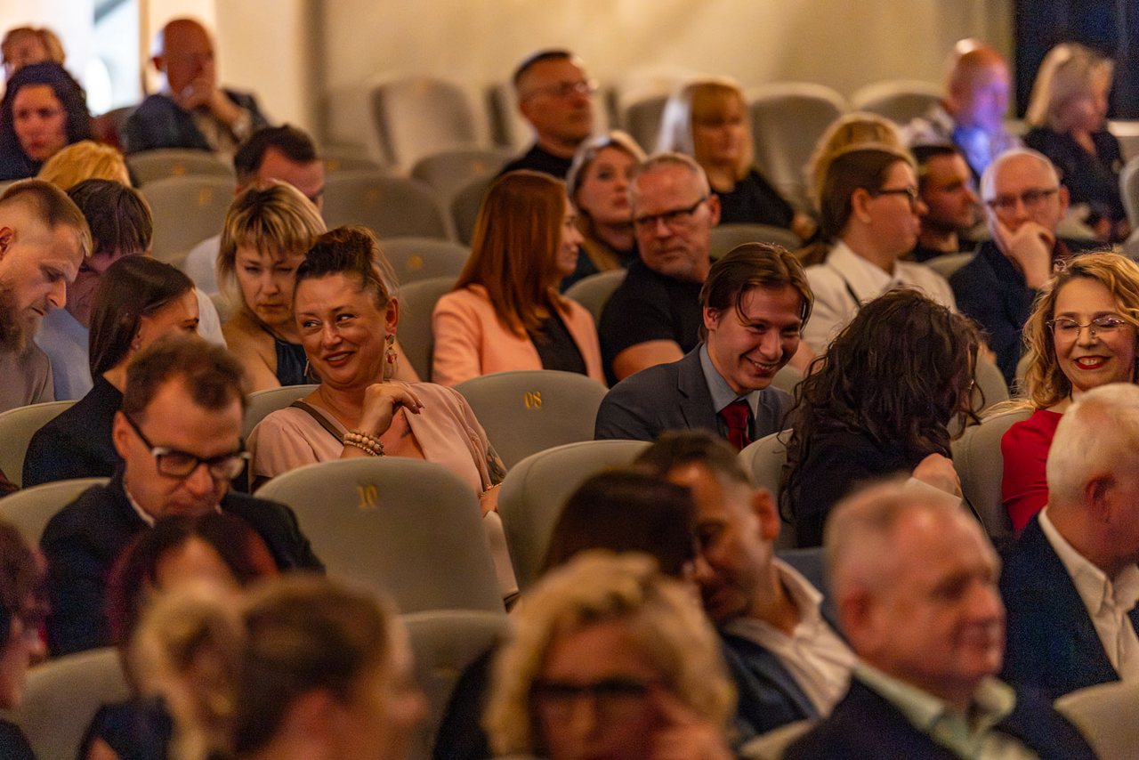 Śmiech, owacje i żadnego pecha