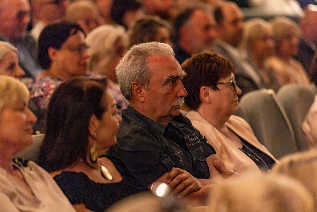 Śmiech, owacje i żadnego pecha