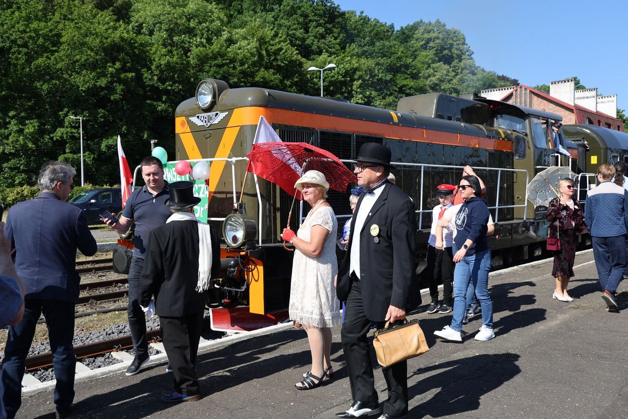 Tłumy na przejazdach retro do Karpacza