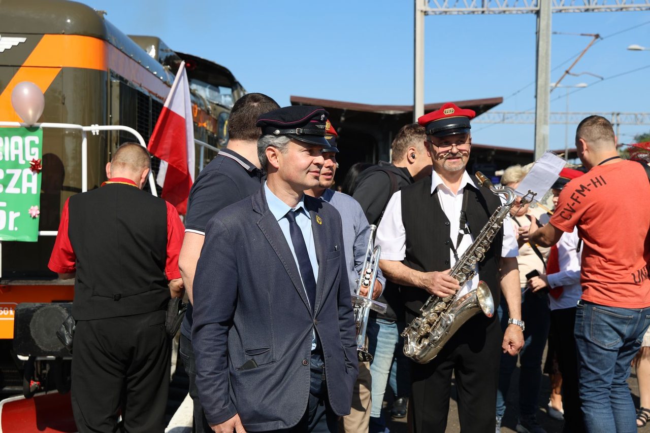 Tłumy na przejazdach retro do Karpacza