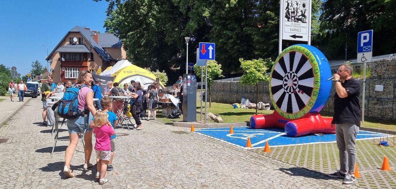 Tłumy na przejazdach retro do Karpacza