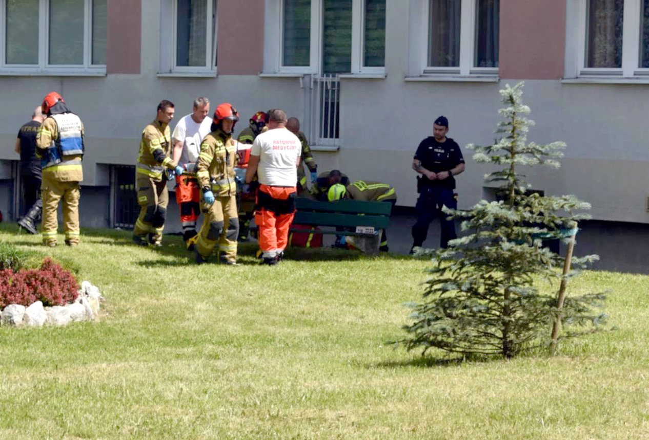 Przeżył upadek z czwartego piętra