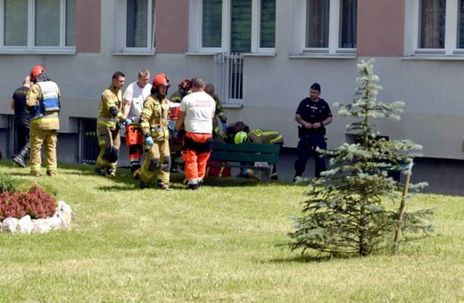 Przeżył upadek z czwartego piętra