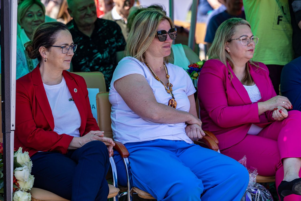 Pokolenia razem na szkolnym jubileuszu