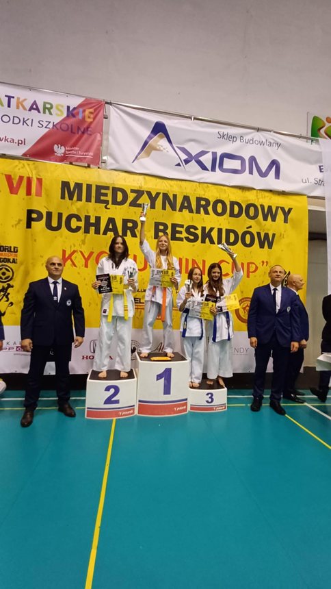 Osiem krążków podczas międzynarodowych zawodów