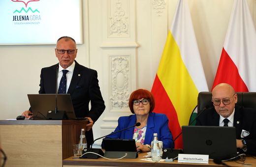 Prezydent z wotum zaufania od radnych